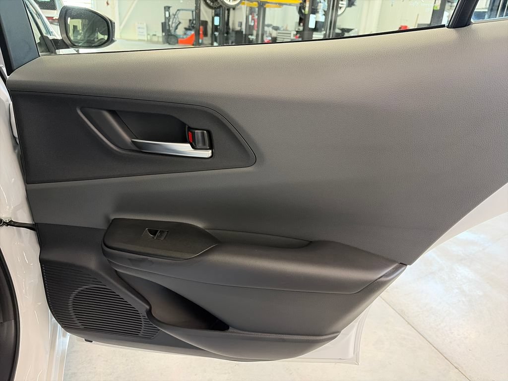 Used 2024 Toyota Prius XLE AWD/4WD image 28