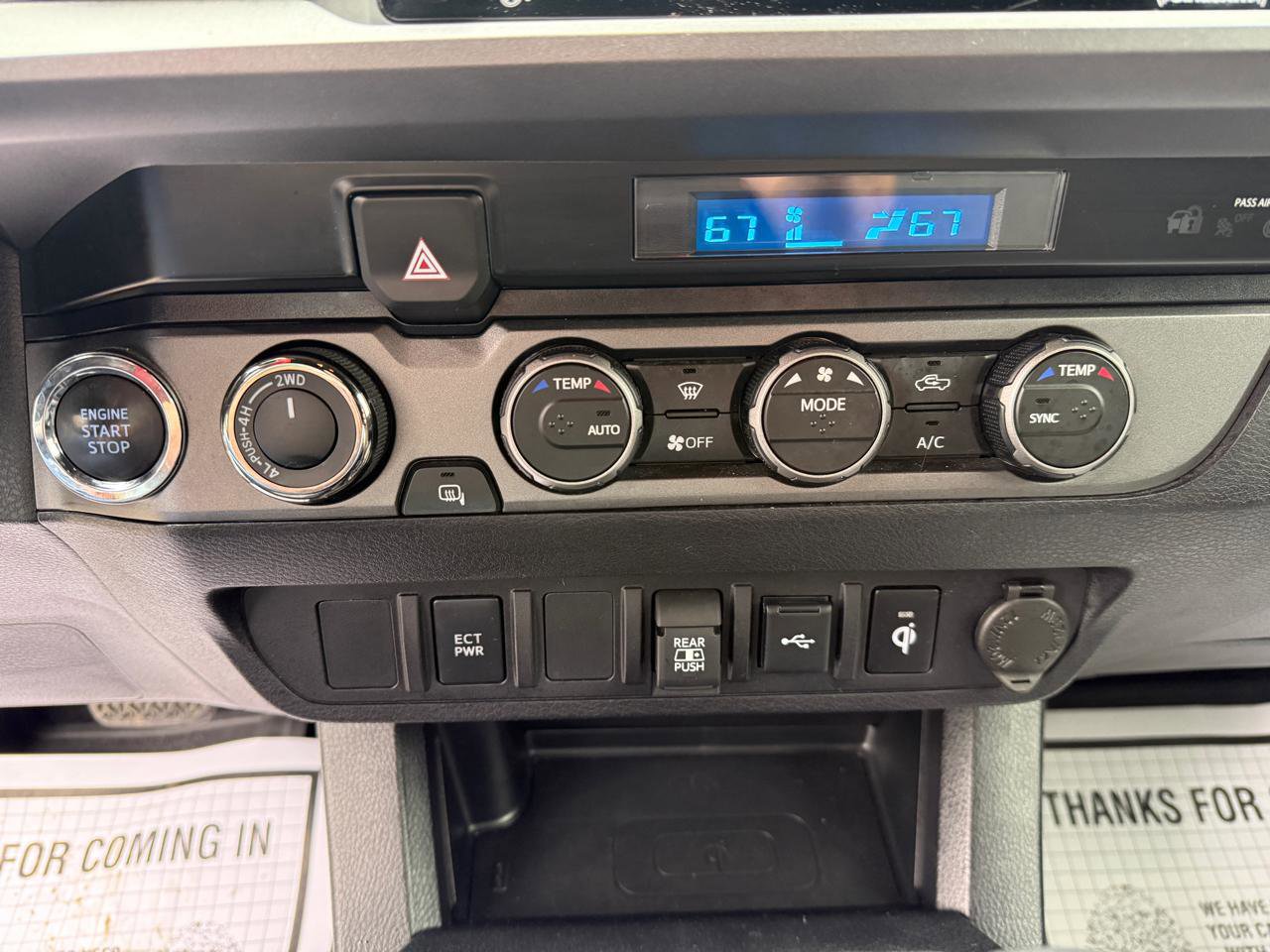 Used 2022 Toyota Tacoma TRD Off-Road AWD/4WD image 15