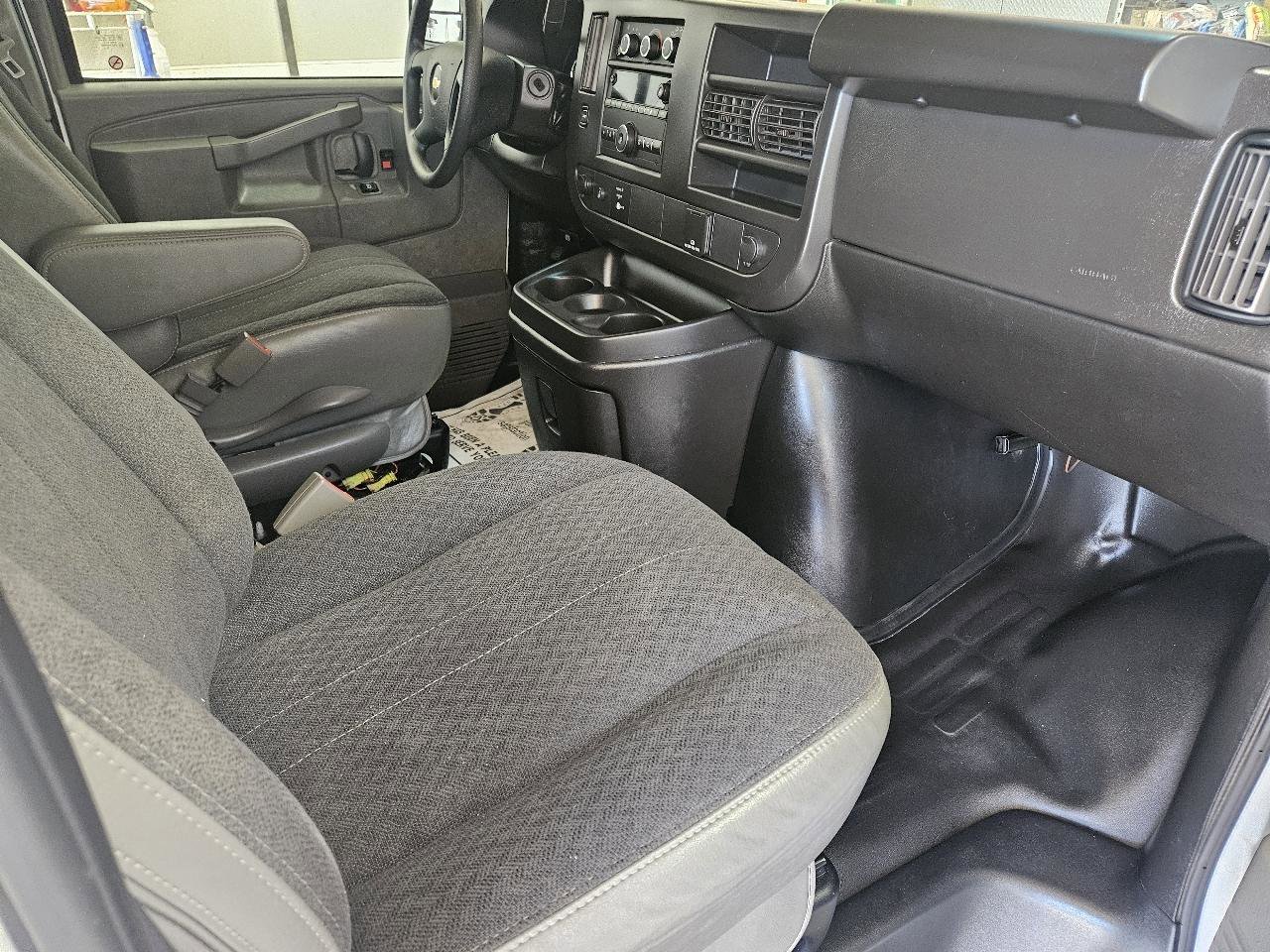 Used 2024 Chevrolet Express 2500 w/ Driver Convenience Package RWD image 21