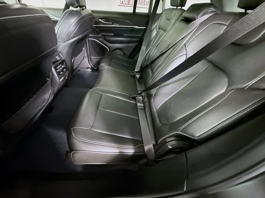 Used 2022 Jeep Grand Cherokee Limited 4xe image 29