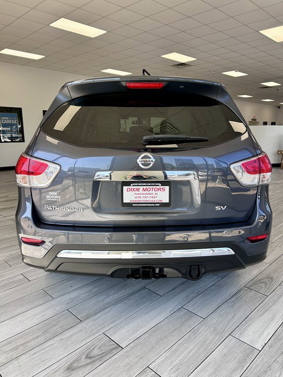 Used 2014 Nissan Pathfinder SV w/ Trailer Tow Package FWD image 8
