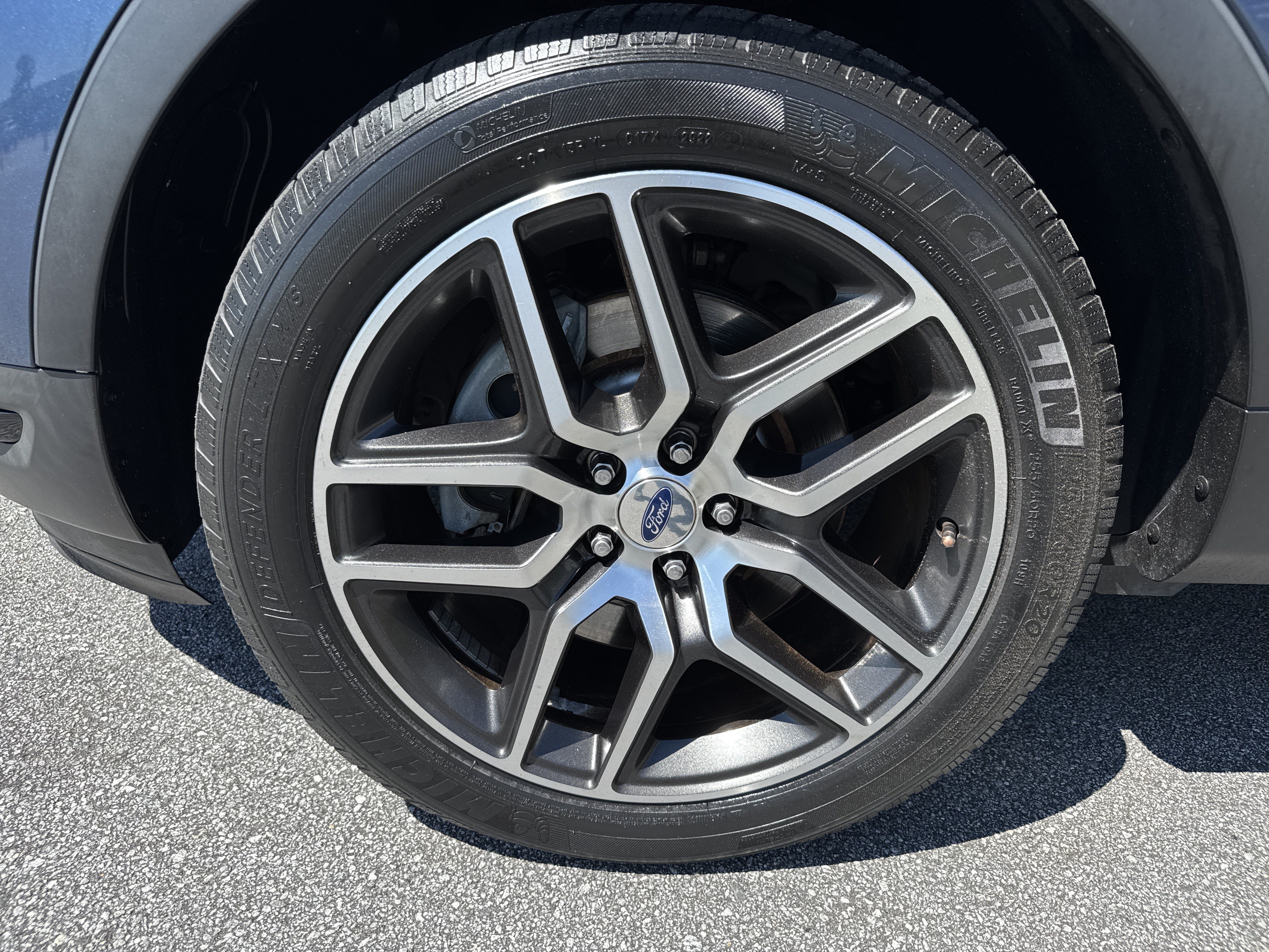Used 2019 Ford Explorer Sport w/ Equipment Group 401A AWD/4WD image 13