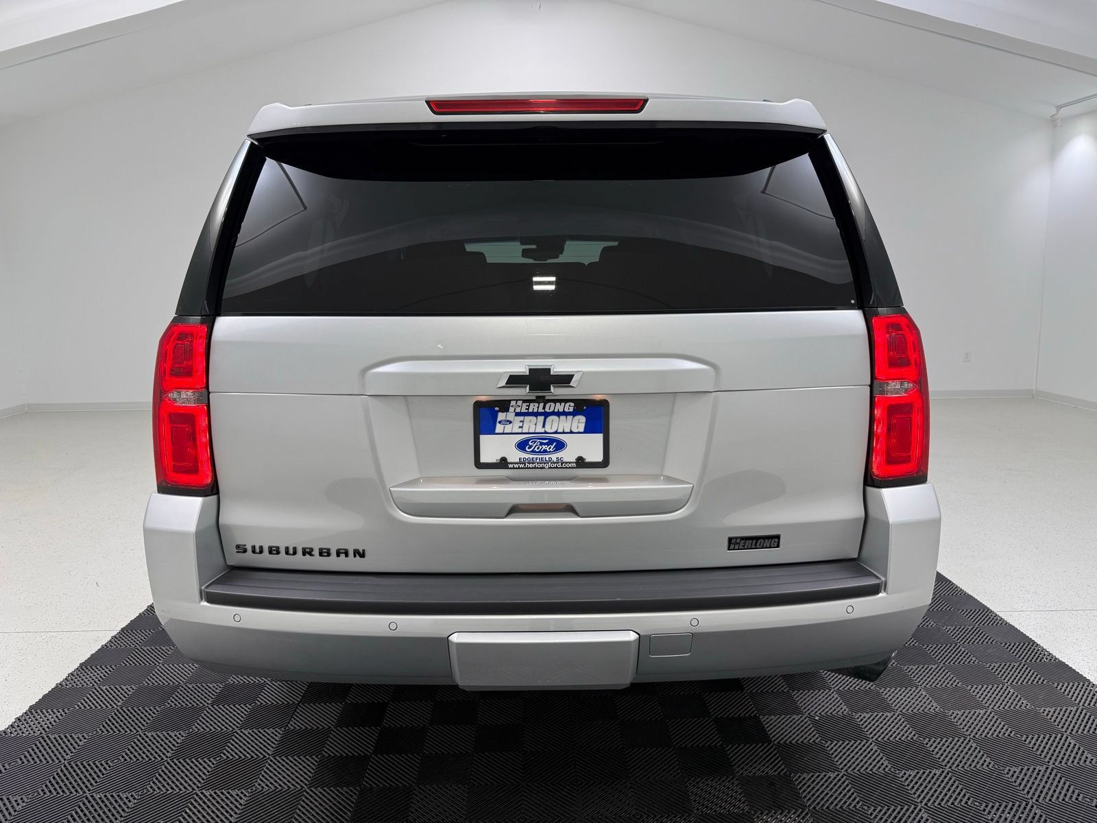 Used 2019 Chevrolet Suburban Premier AWD/4WD image 7
