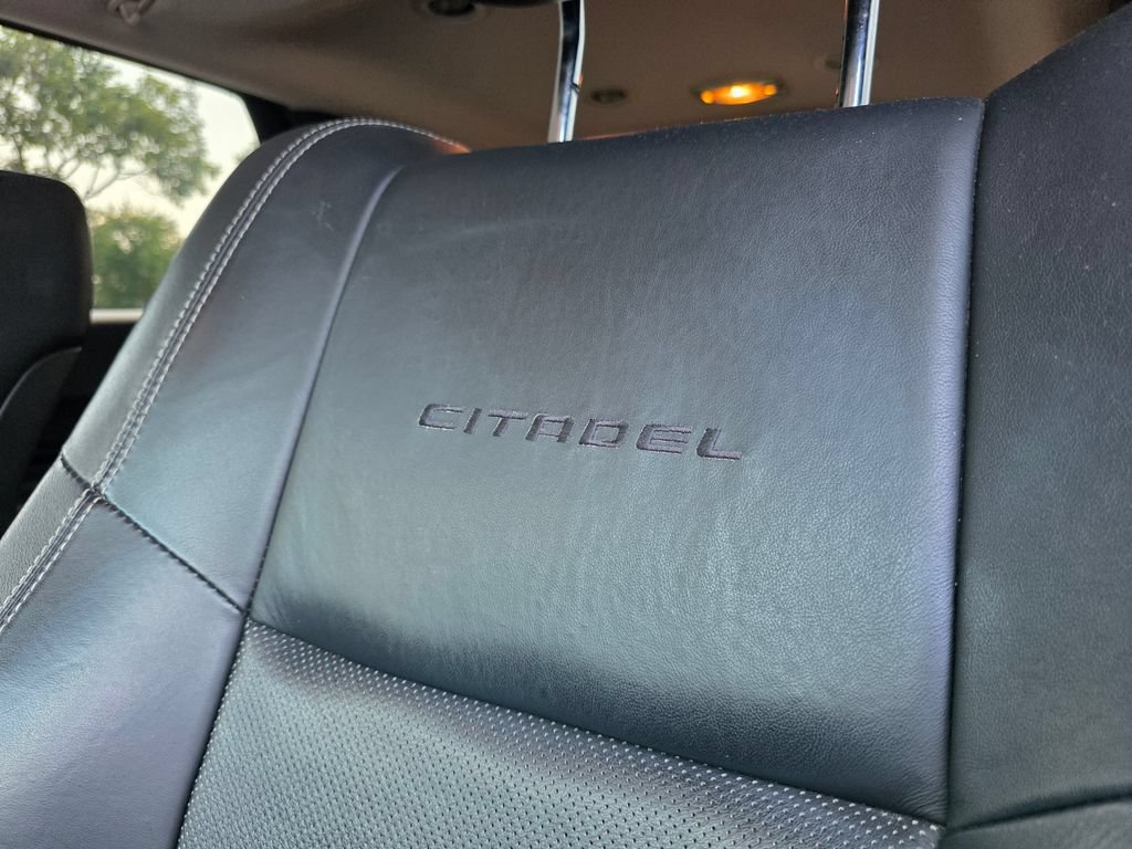 Used 2017 Dodge Durango Citadel w/ Technology Group AWD/4WD image 13