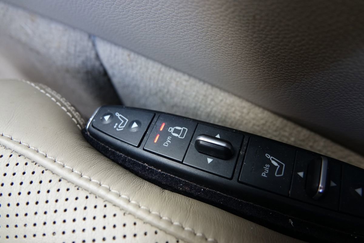 Used 2014 Mercedes-Benz CLS 550 4MATIC image 9