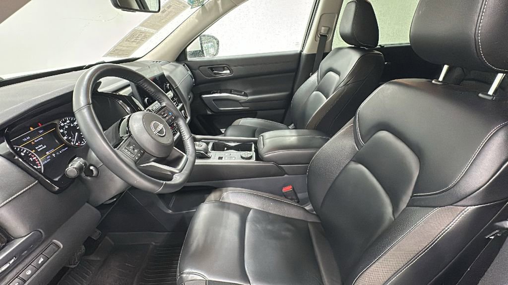 Used 2023 Nissan Pathfinder SL image 9