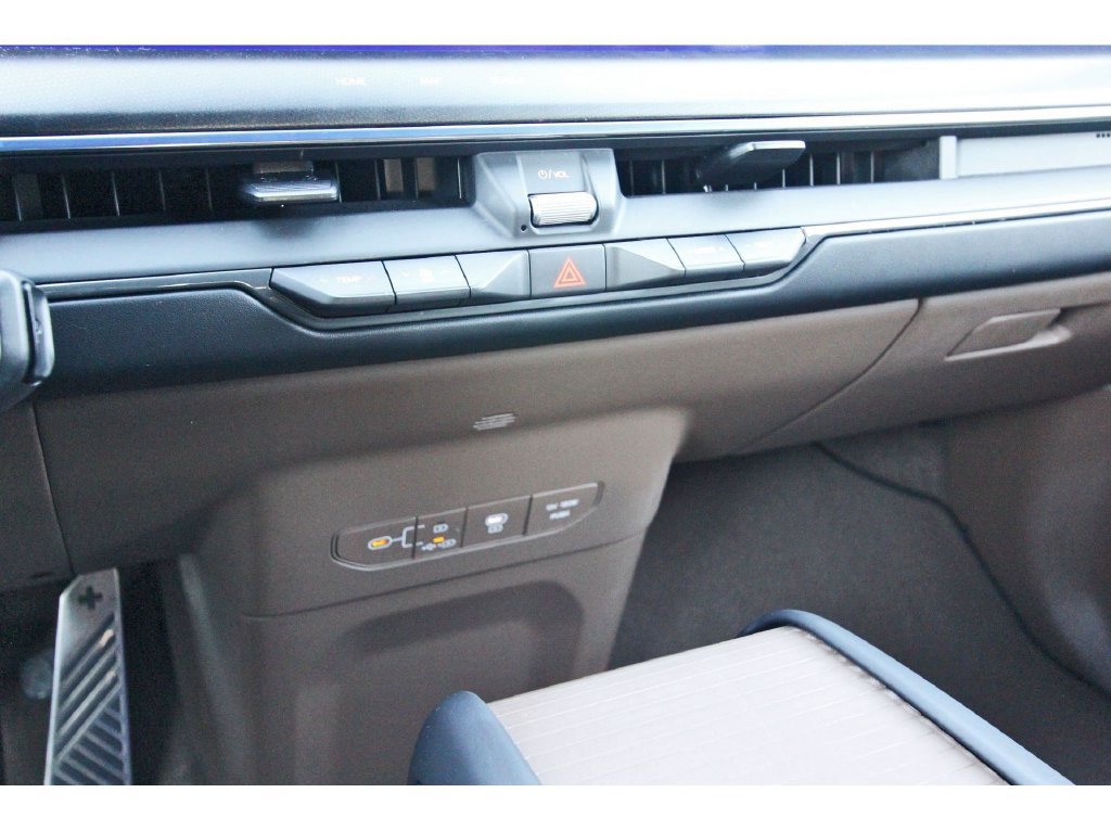 Used 2024 Kia EV9 GT-Line AWD/4WD image 30