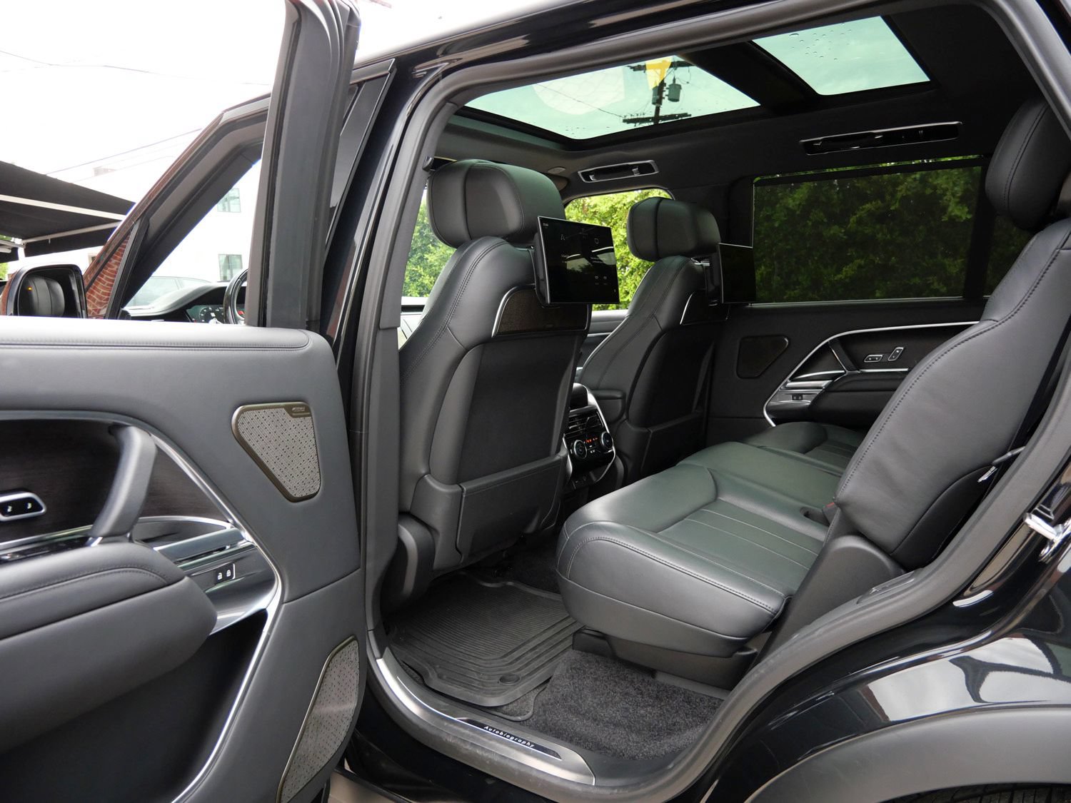 Used 2024 Land Rover Range Rover Long Wheelbase Autobiography AWD/4WD image 17