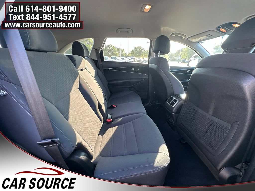 Used 2017 Kia Sorento AWD image 30