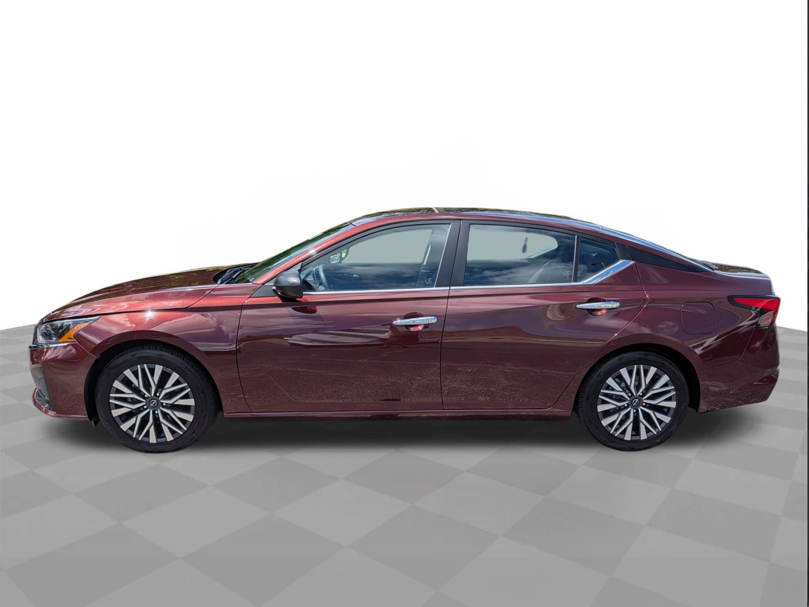 Used 2024 Nissan Altima 2.5 SV FWD image 7