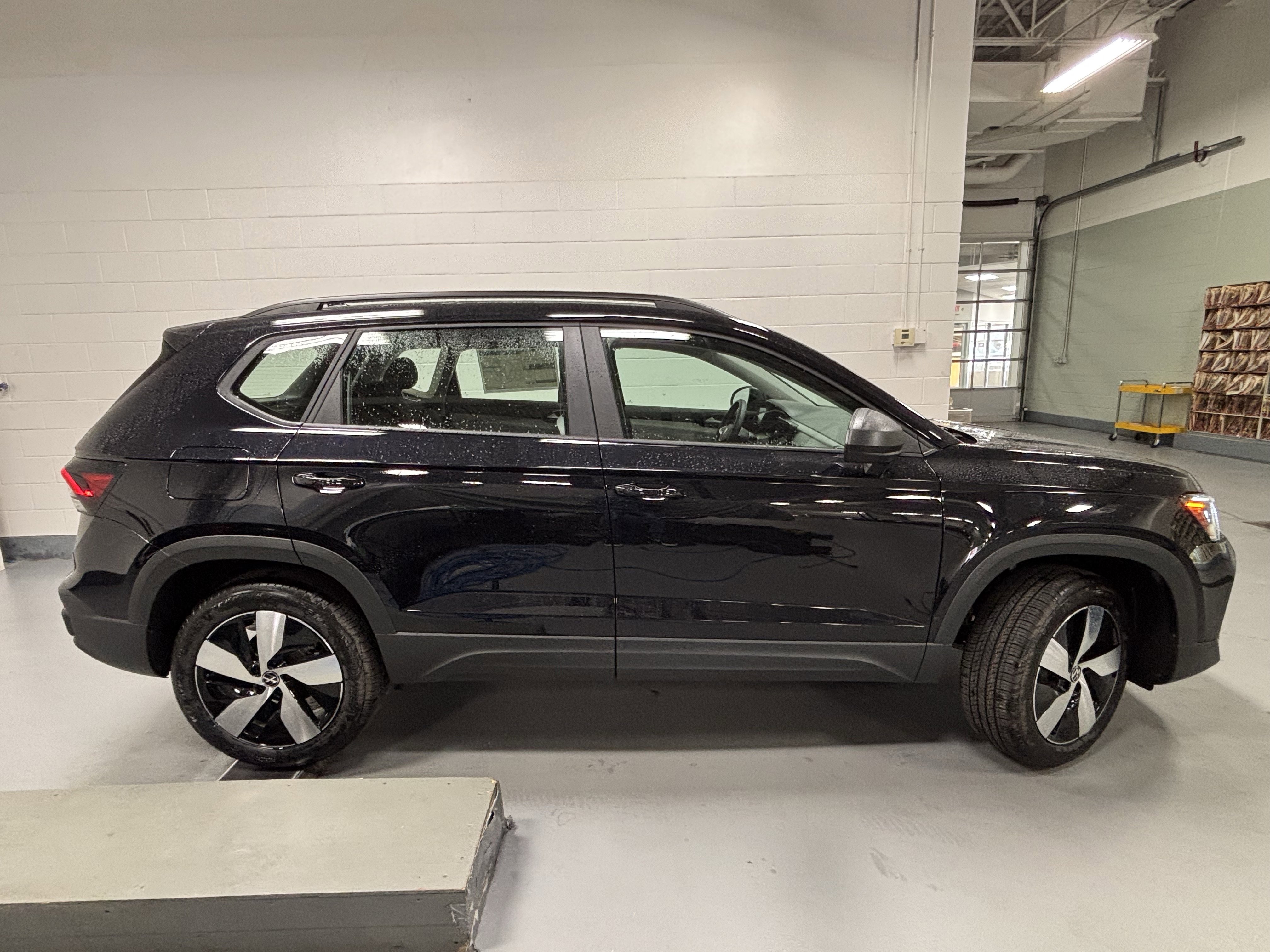 New 2025 Volkswagen Taos S image 7