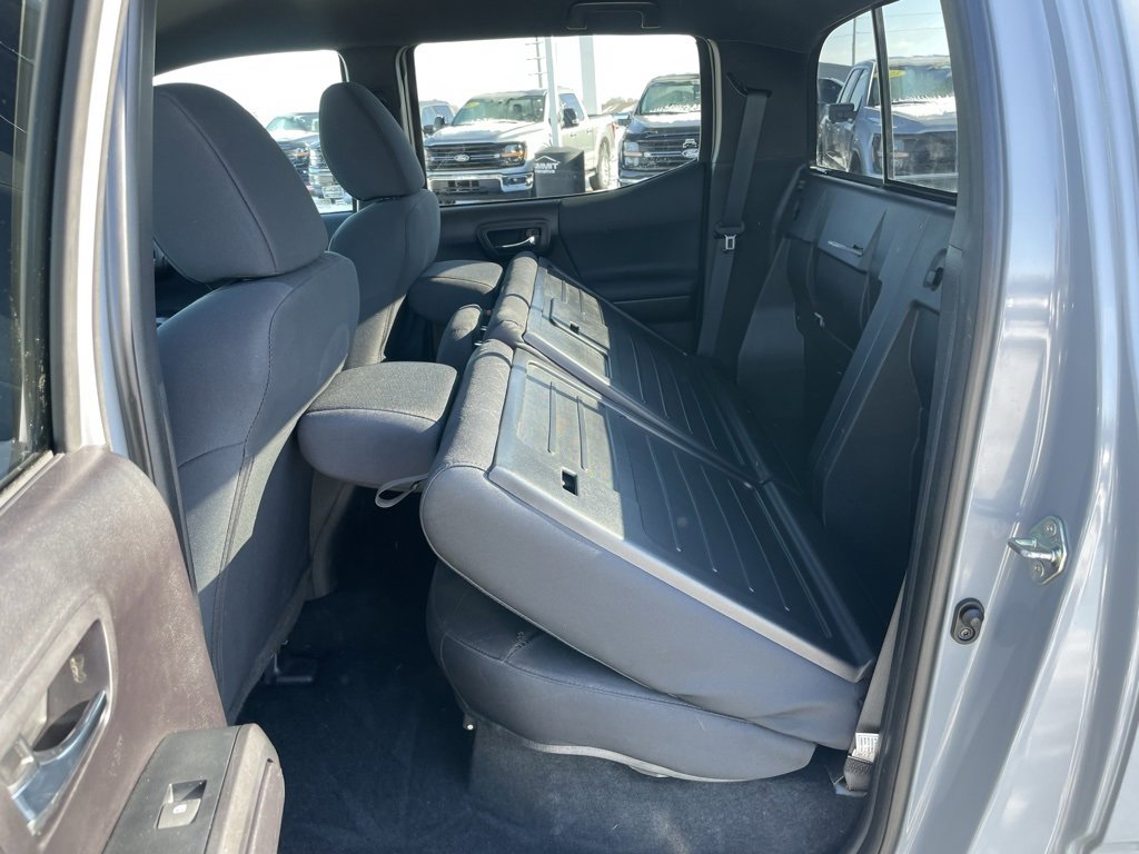 Used 2020 Toyota Tacoma TRD Off-Road image 48