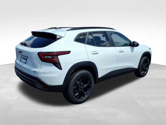New 2026 Chevrolet Trax LT w/ Driver Confidence Package FWD image 3