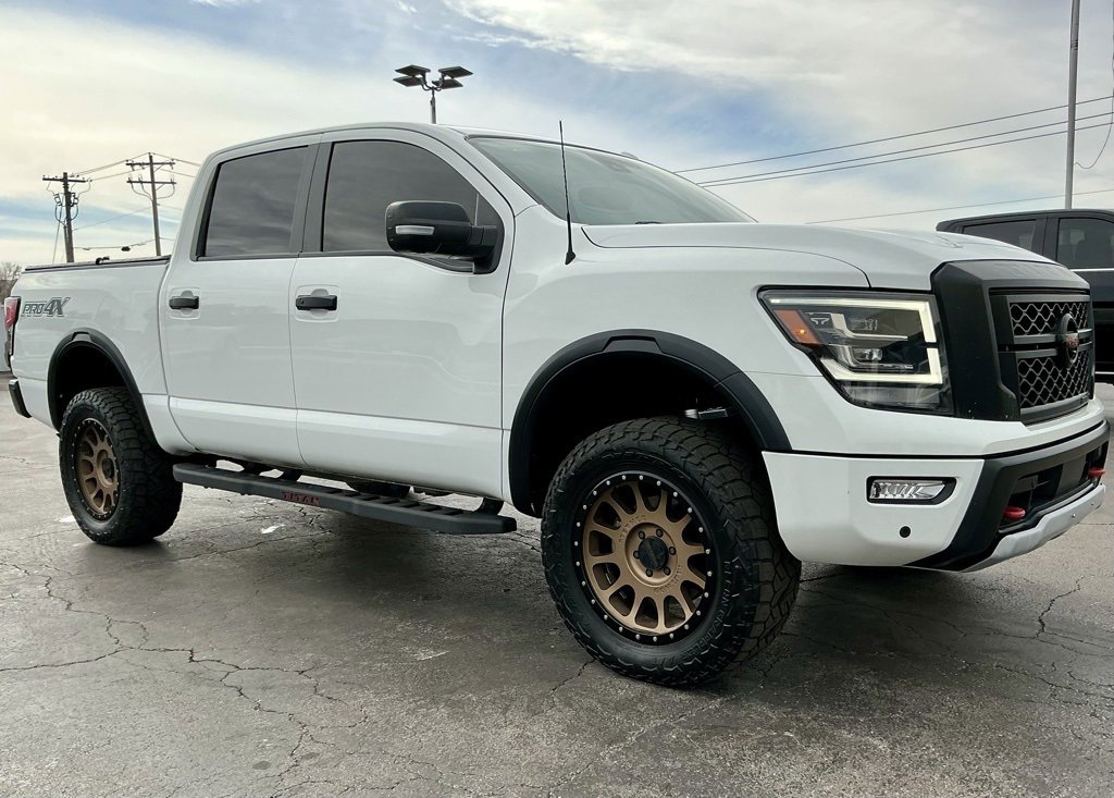 Used 2021 Nissan Titan PRO-4X w/ Pro-4x Convenience Package image 6