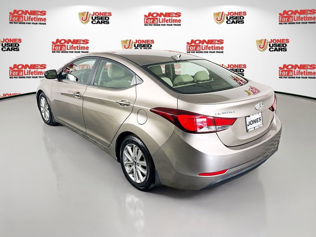 Used 2014 Hyundai Elantra SE w/ Option Group 02 FWD image 2