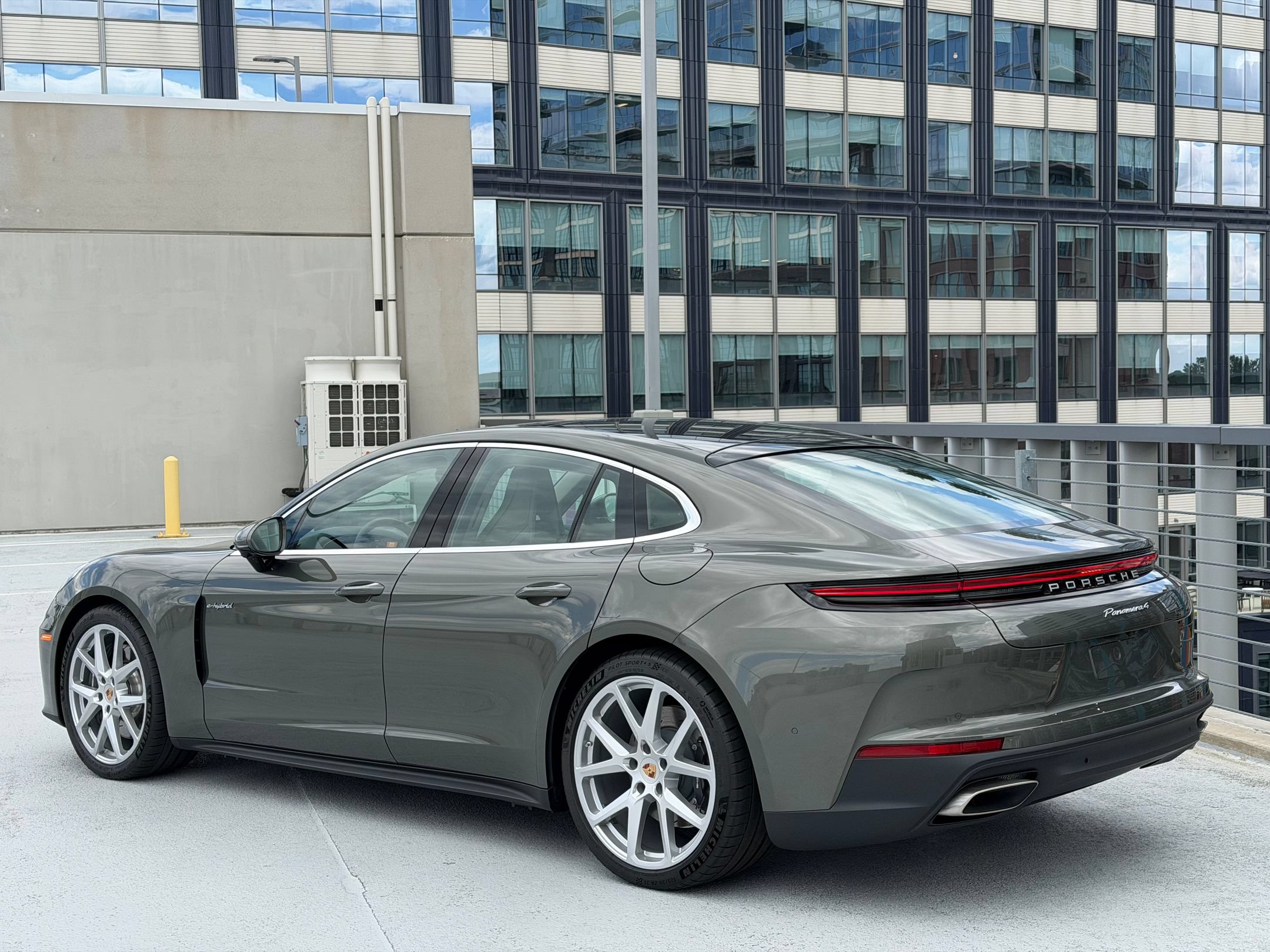 New 2026 Porsche Panamera 4 AWD/4WD image 3