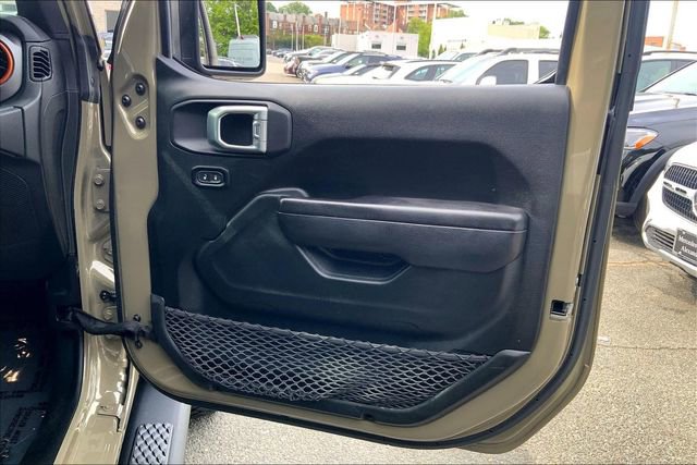Used 2020 Jeep Gladiator Mojave AWD/4WD image 18
