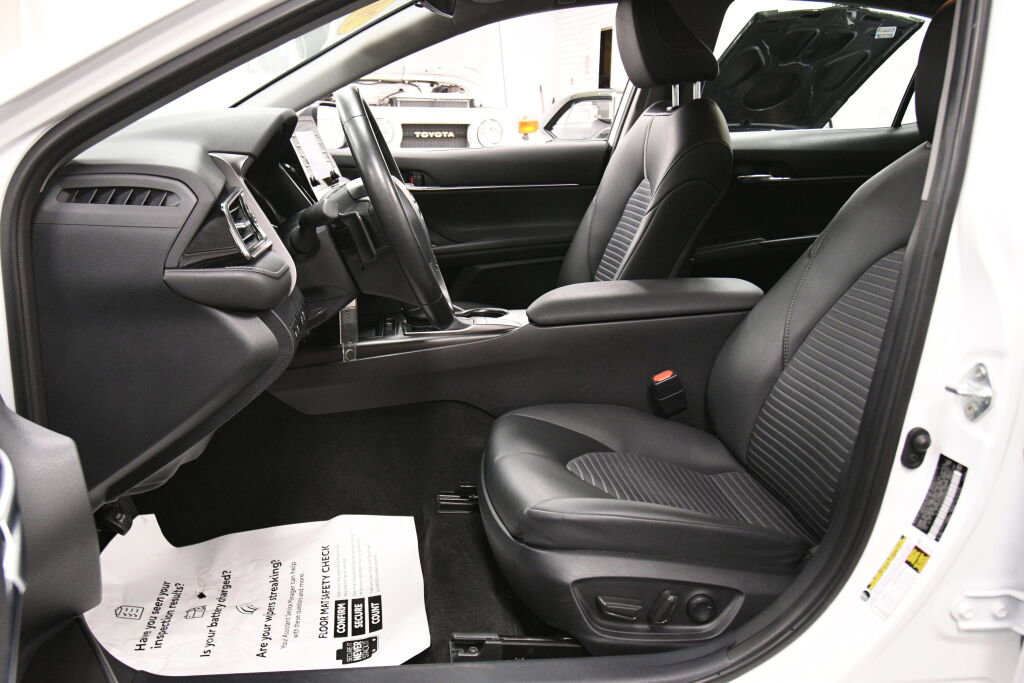 Certified 2024 Toyota Camry SE image 9