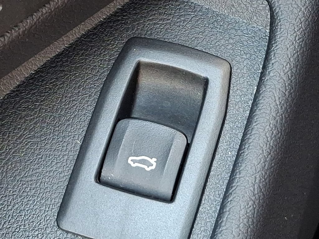 Used 2022 BMW 330i xDrive Sedan w/ Driving Assistance Package AWD/4WD image 28