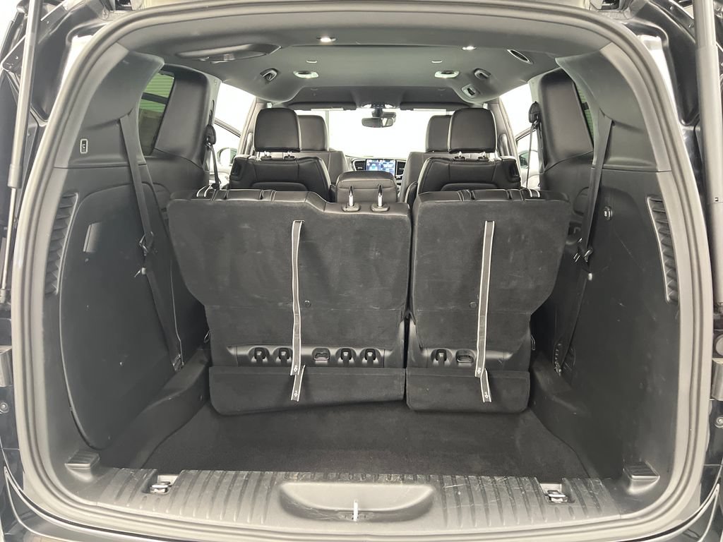 Used 2025 Chrysler Pacifica Select FWD image 42