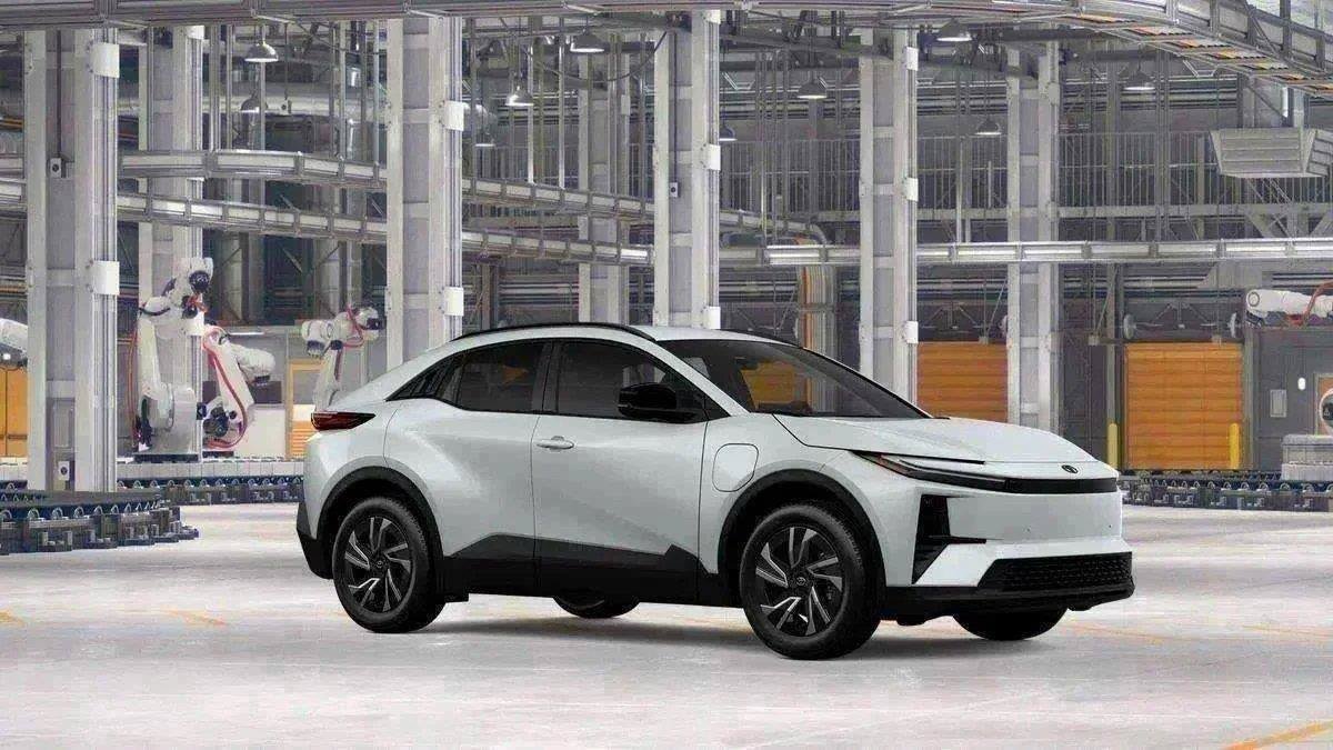 New 2026 Toyota C-HR AWD/4WD image 14