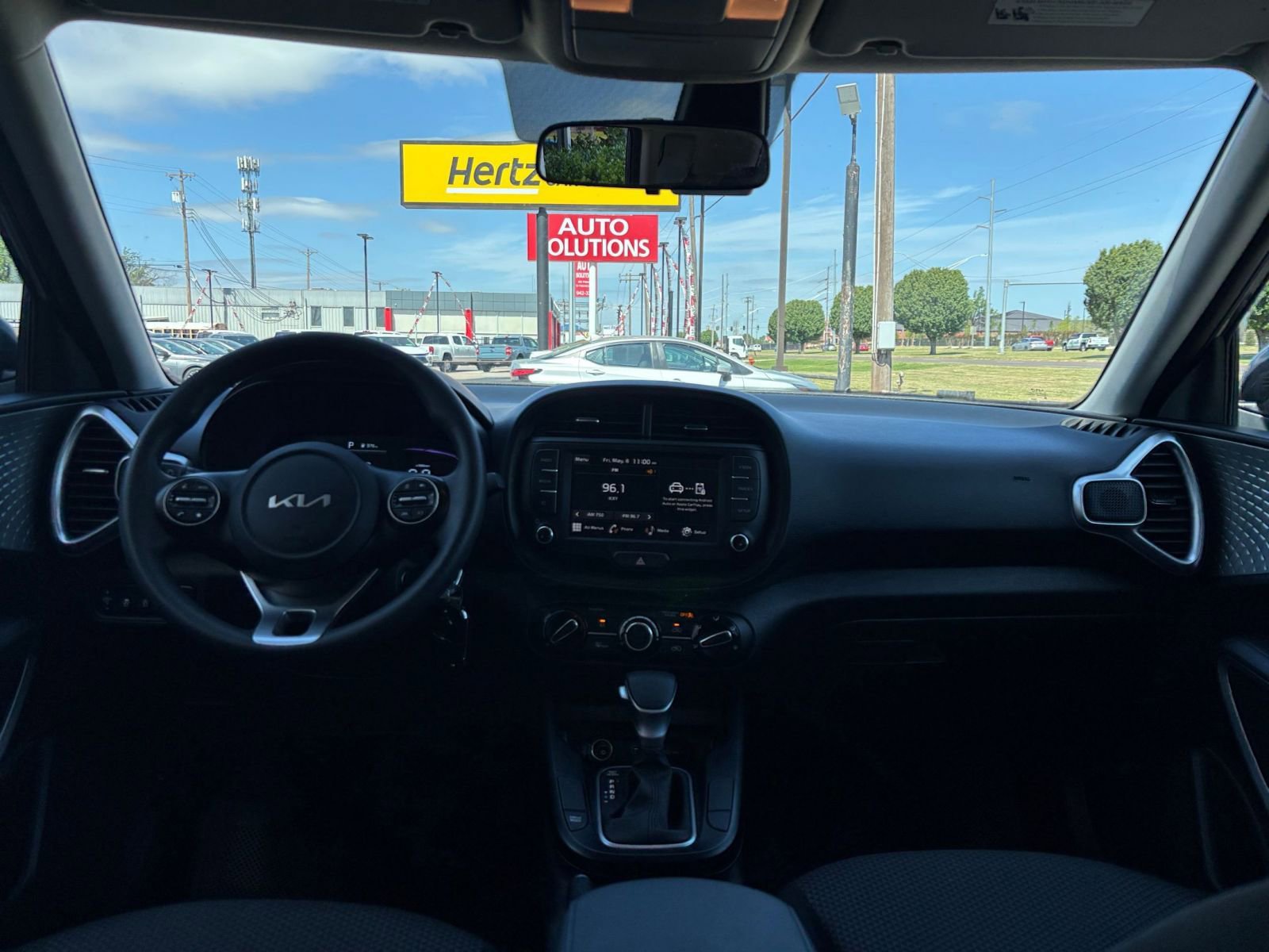 Used 2025 Kia Soul LX w/ LX Technology Package FWD image 31