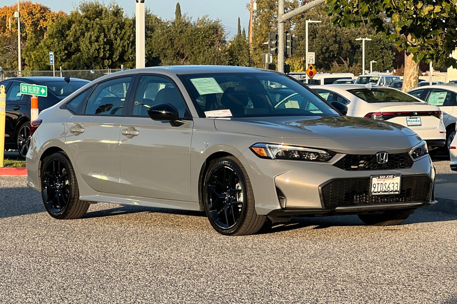 Used 2025 Honda Civic FWD Hybrid Sedan image 6