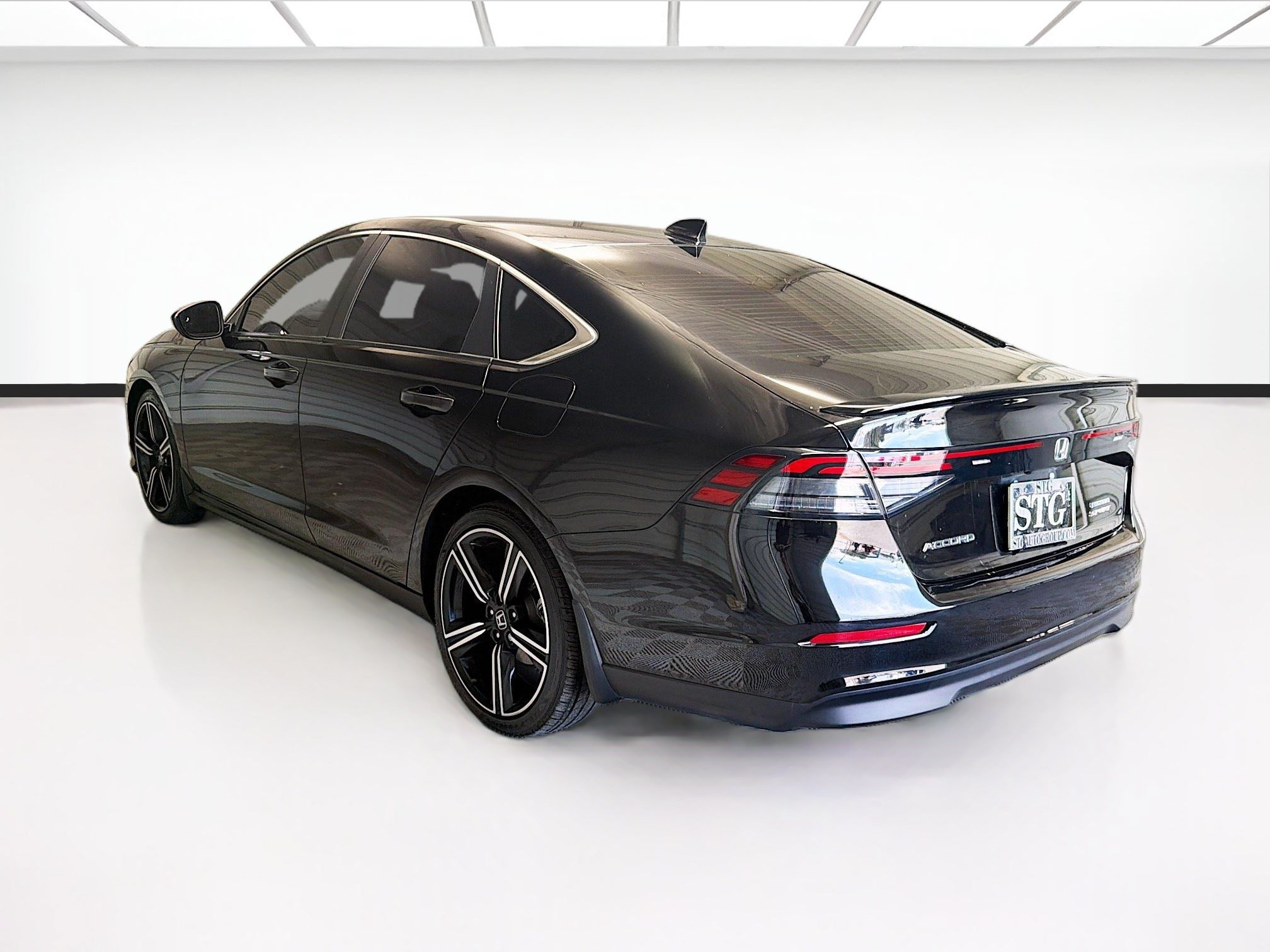 Used 2024 Honda Accord Sport image 6