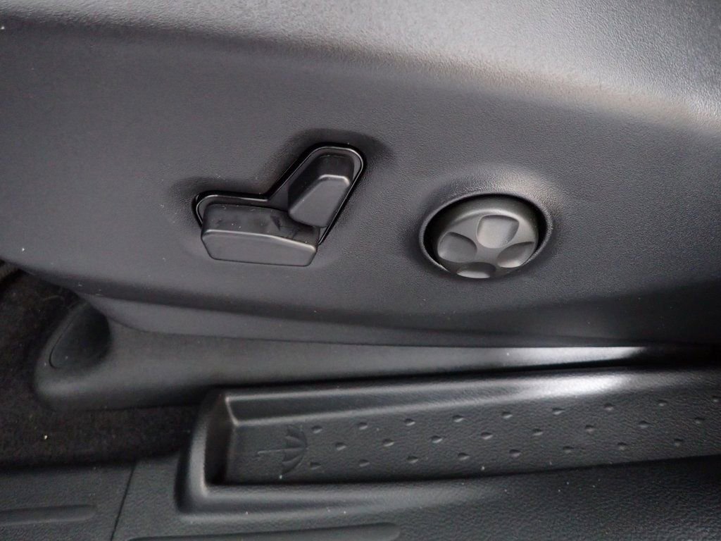 New 2026 Chrysler Pacifica Select FWD image 22