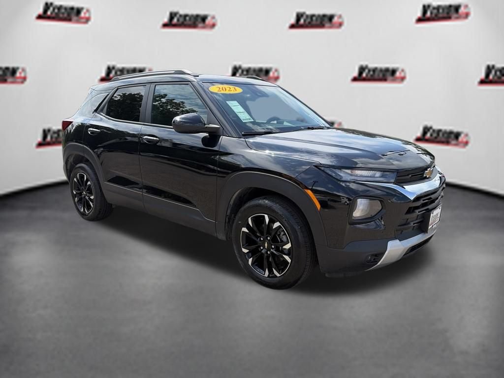 Used 2023 Chevrolet TrailBlazer LT FWD image 3
