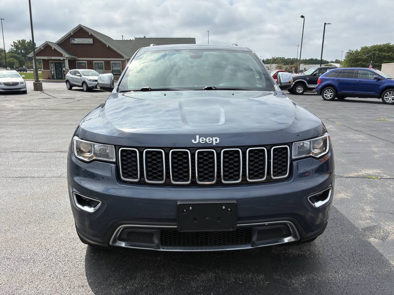 Used 2019 Jeep Grand Cherokee Limited AWD/4WD image 8