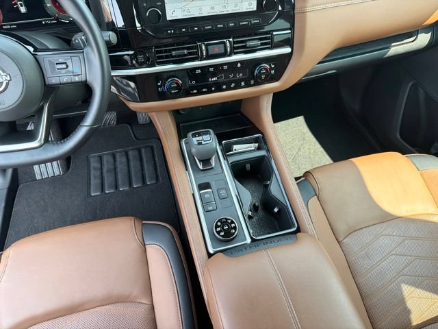 Used 2025 Nissan Pathfinder Platinum AWD/4WD image 30