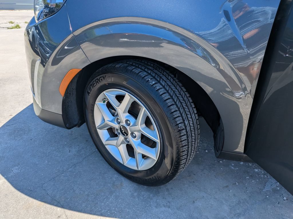 Certified 2023 Kia Soul LX w/ LX Technology Package FWD image 34