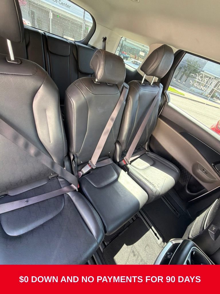 Used 2025 Kia Carnival FWD image 10