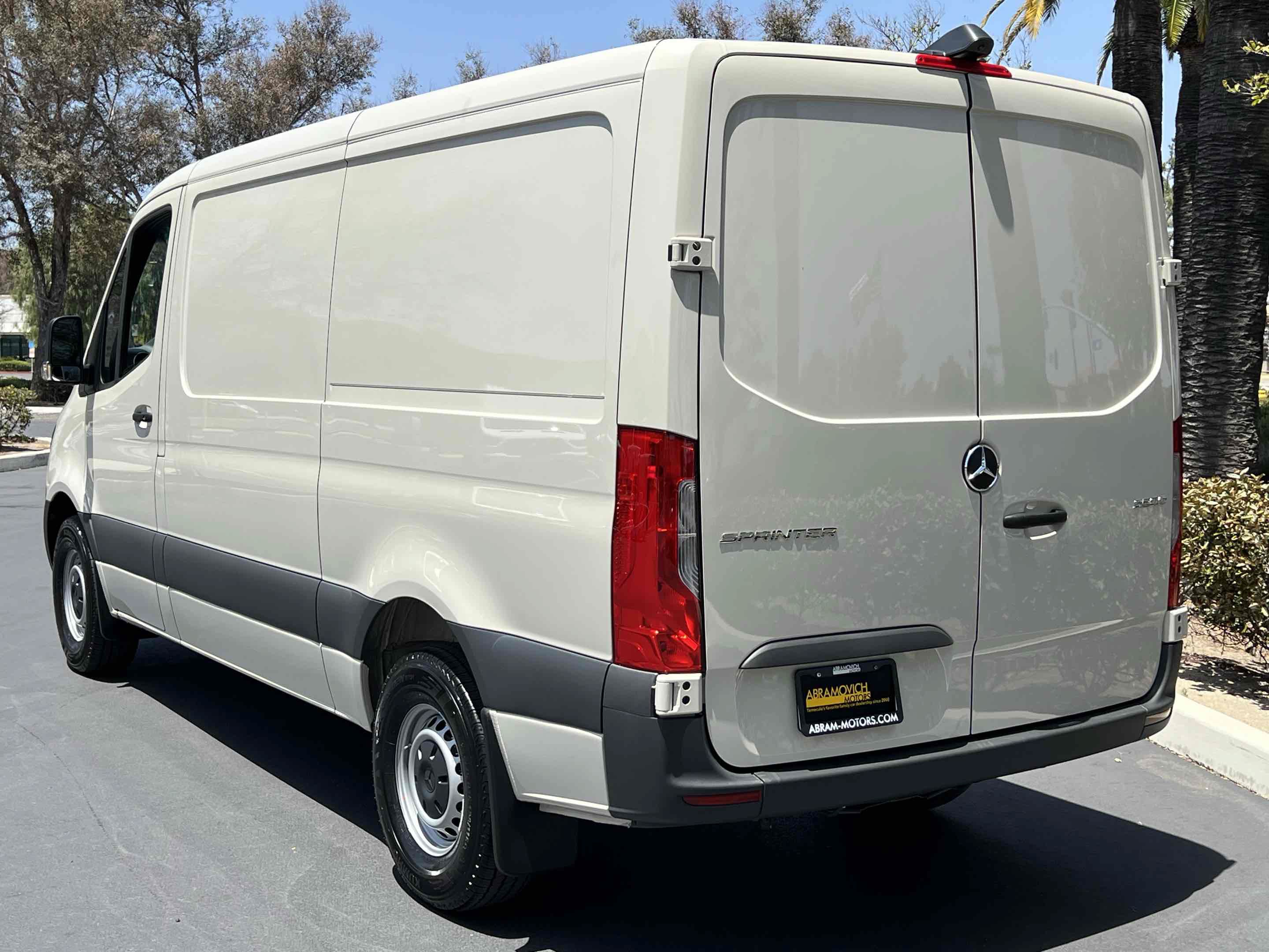 Used 2026 Mercedes-Benz Sprinter 2500 image 2