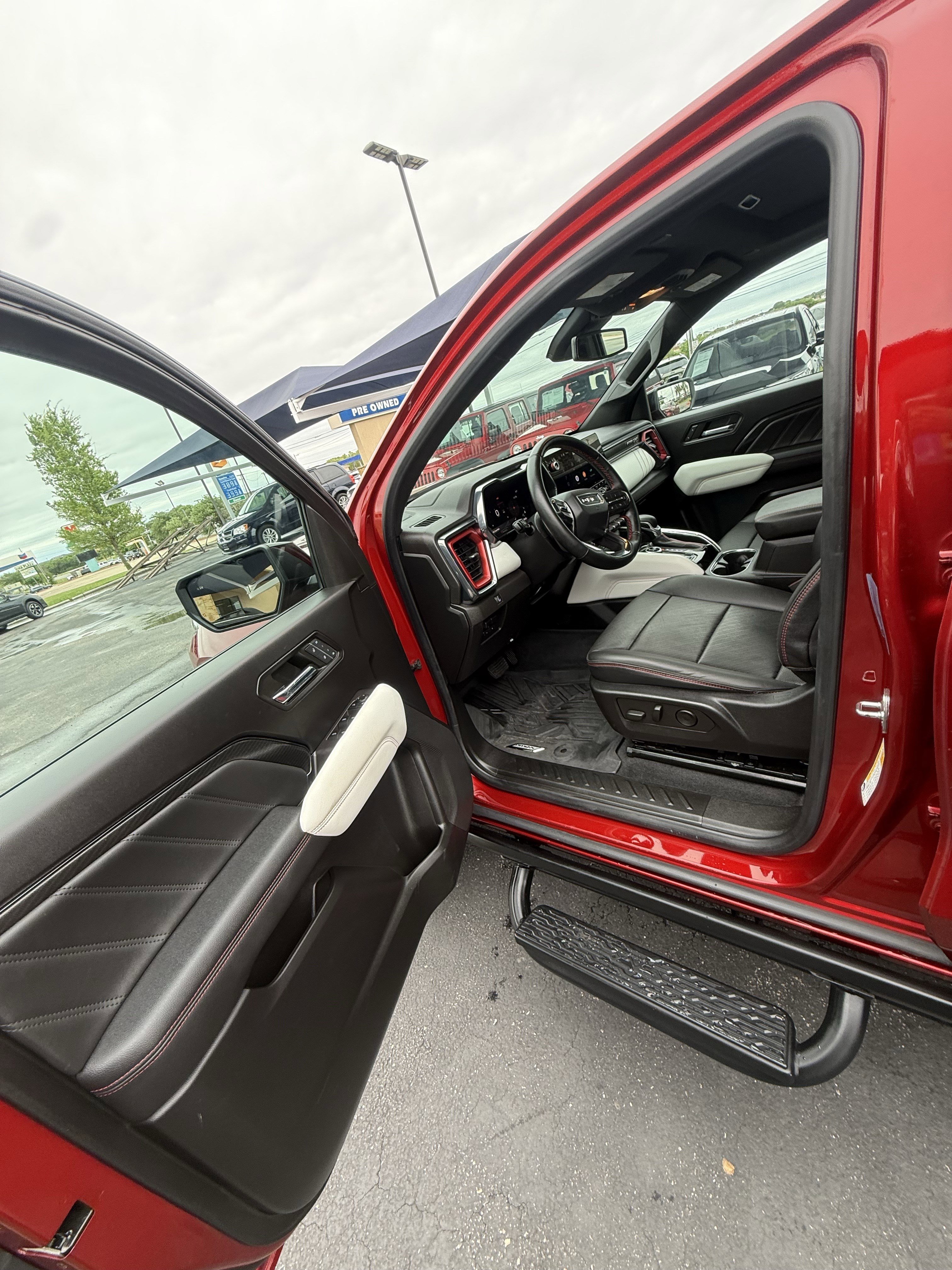 Used 2023 GMC Canyon AT4X AWD/4WD image 15