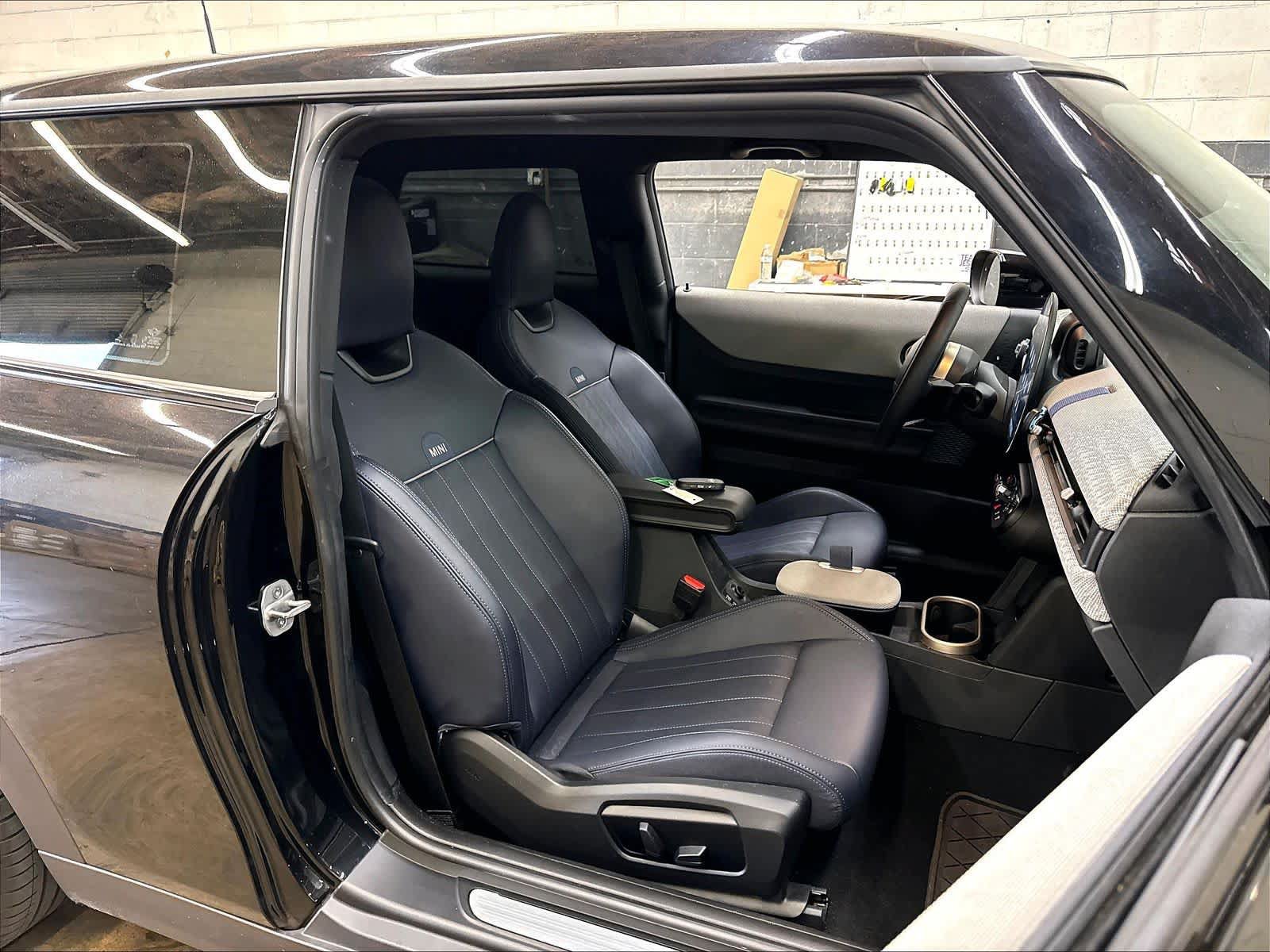 Used 2025 MINI Cooper S FWD image 10