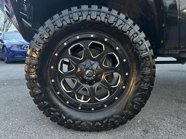 Used 2012 Toyota Tundra 4x4 CrewMax w/ Tow Pkg image 25