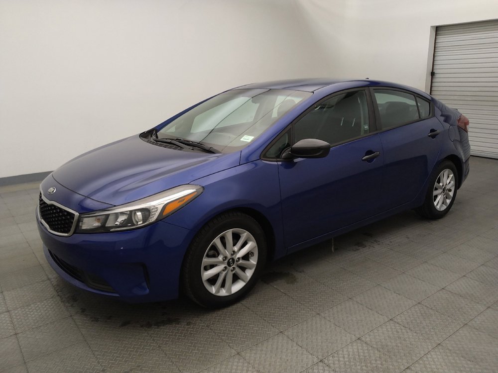 Used 2017 Kia Forte S FWD image 2