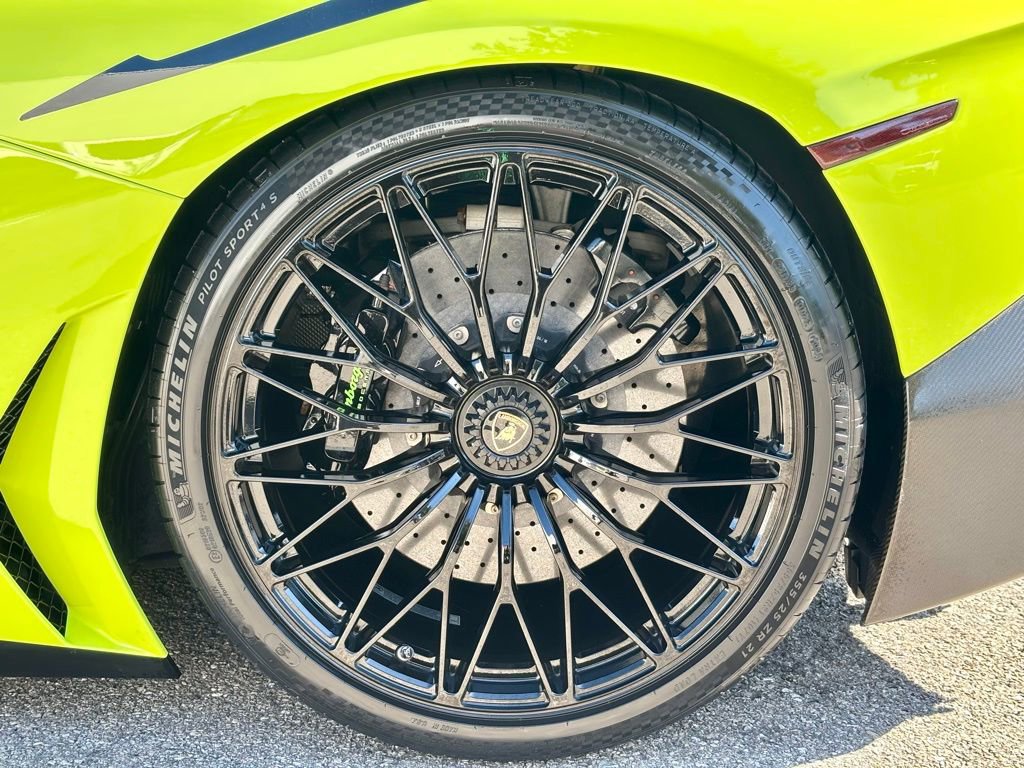 Used 2016 Lamborghini Aventador LP 750-4 Superveloce image 19