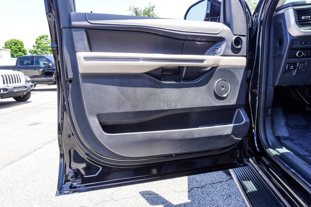 Used 2024 Ford Expedition Max XLT AWD/4WD image 19
