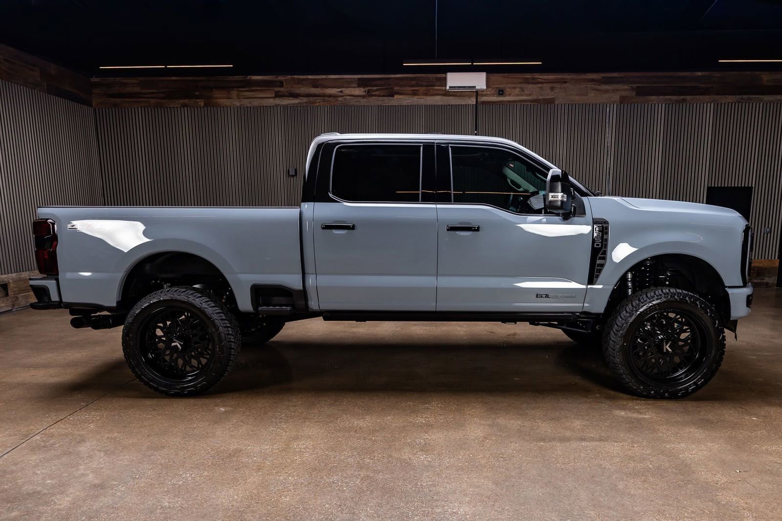Used 2026 Ford F350 Platinum w/ Platinum Plus Package AWD/4WD image 11