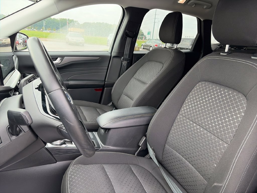 Used 2023 Ford Escape Active w/ Tech Pack #2 FWD image 16