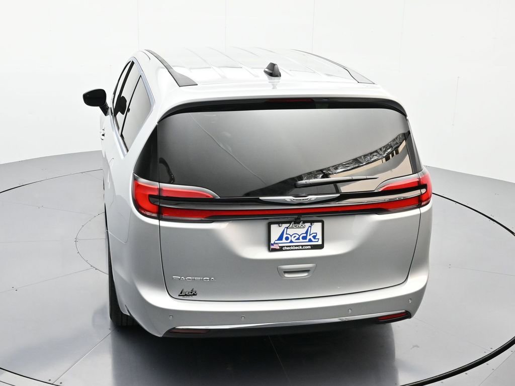 New 2026 Chrysler Pacifica Select image 35