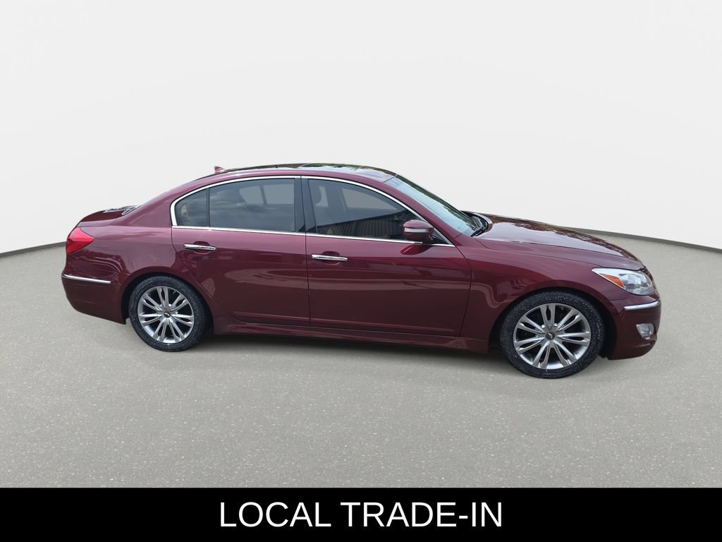 Used 2013 Hyundai Genesis 3.8 w/ Technology Pkg RWD image 4