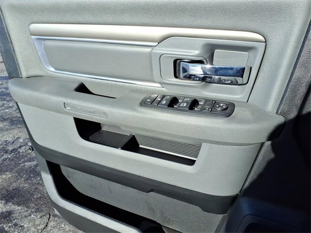 Used 2017 RAM 1500 Classic SLT image 10