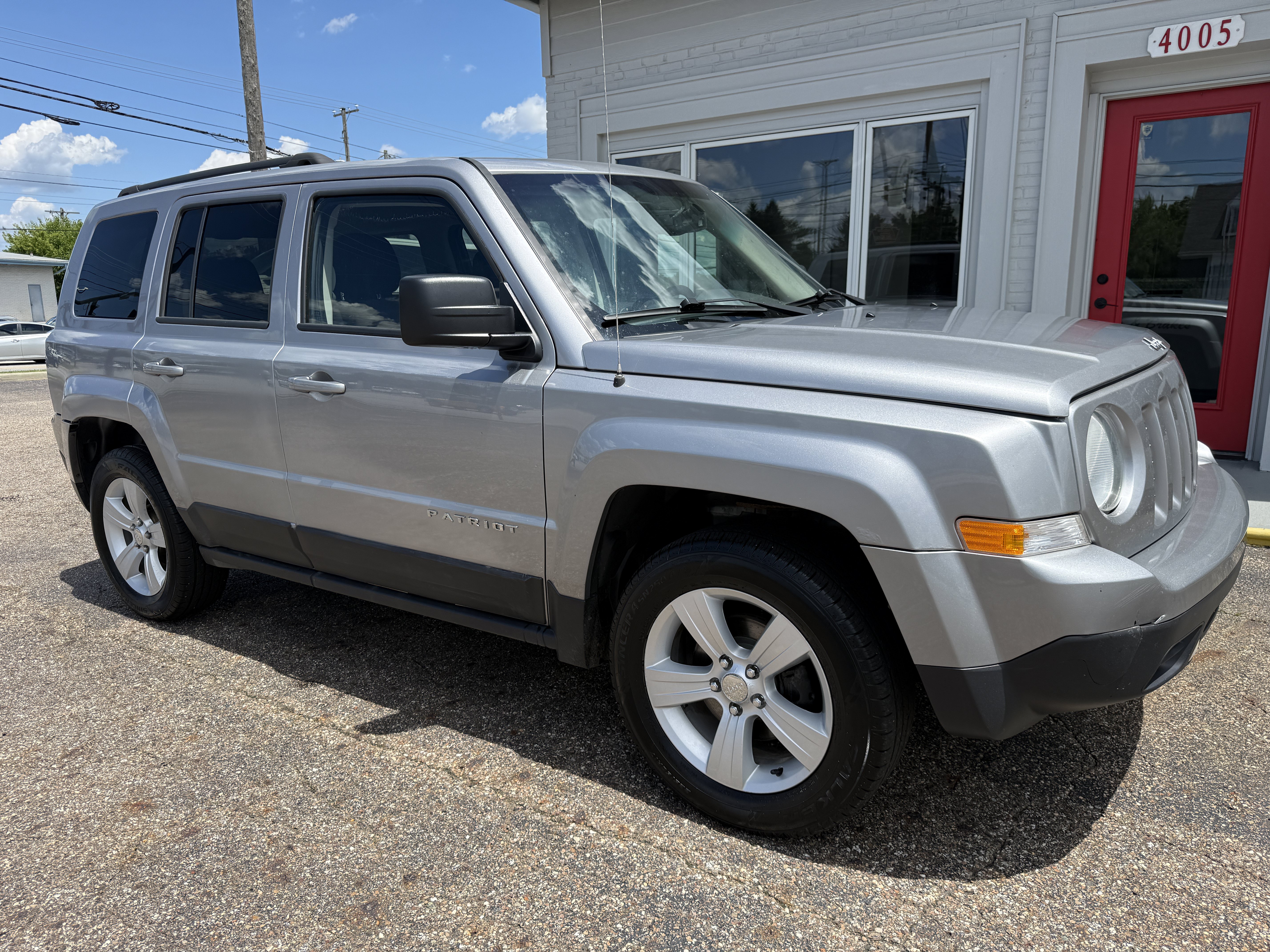 Used 2017 Jeep Patriot Latitude AWD/4WD image 7
