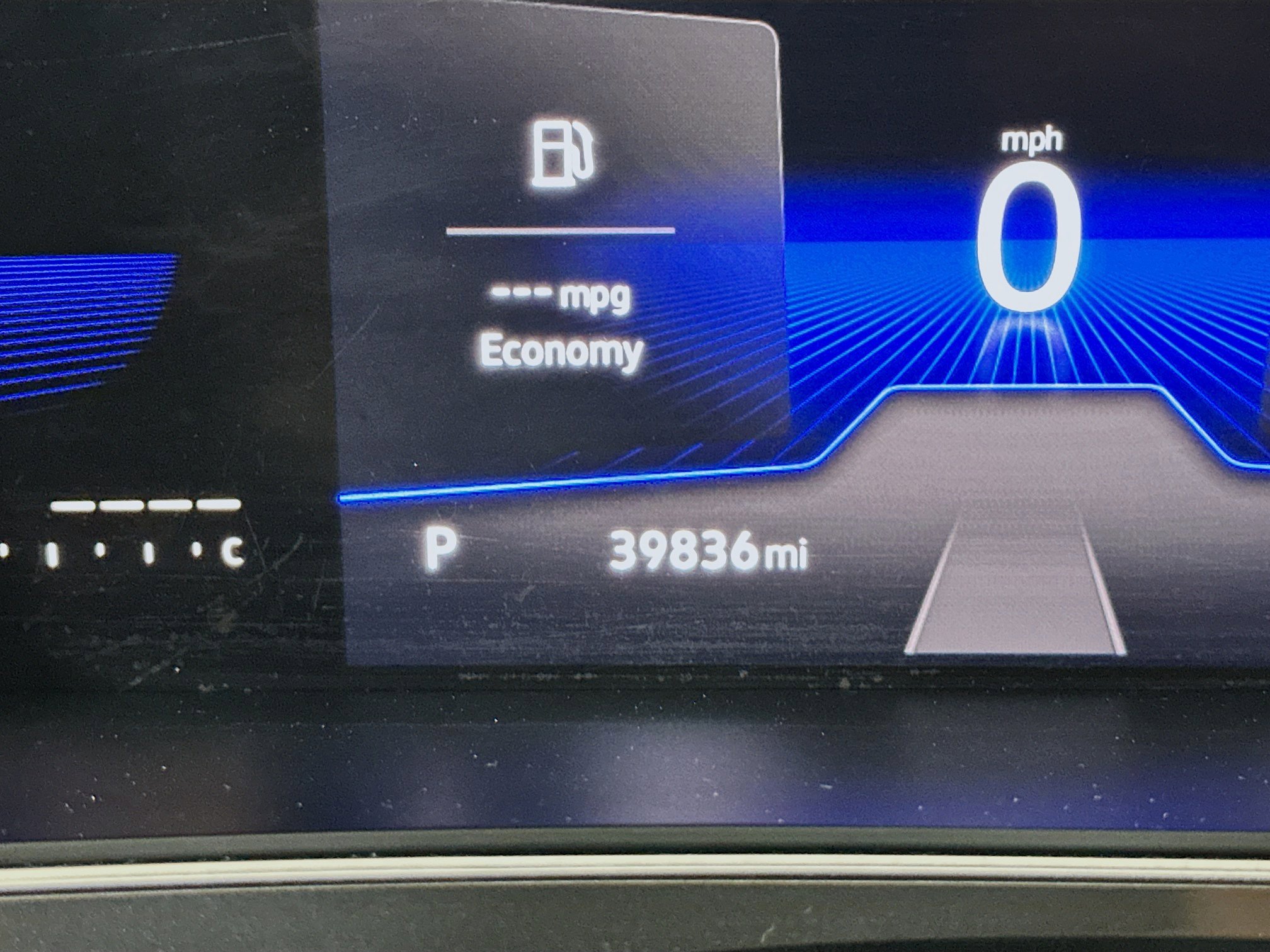 Used 2022 Volkswagen Tiguan SE image 18