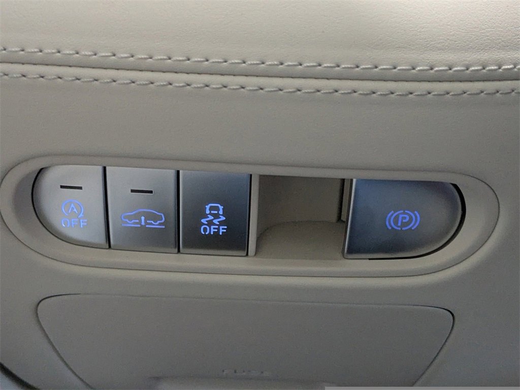 New 2025 Genesis G90 3.5T image 24