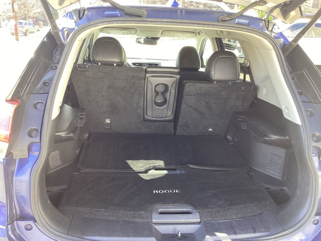 Used 2018 Nissan Rogue SL image 10